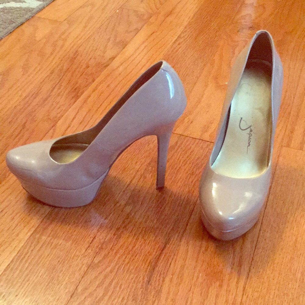 Size 7 nude pumps Jessica Simpson